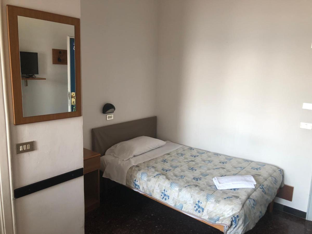 Hotel Miramare سافونا المظهر الخارجي الصورة